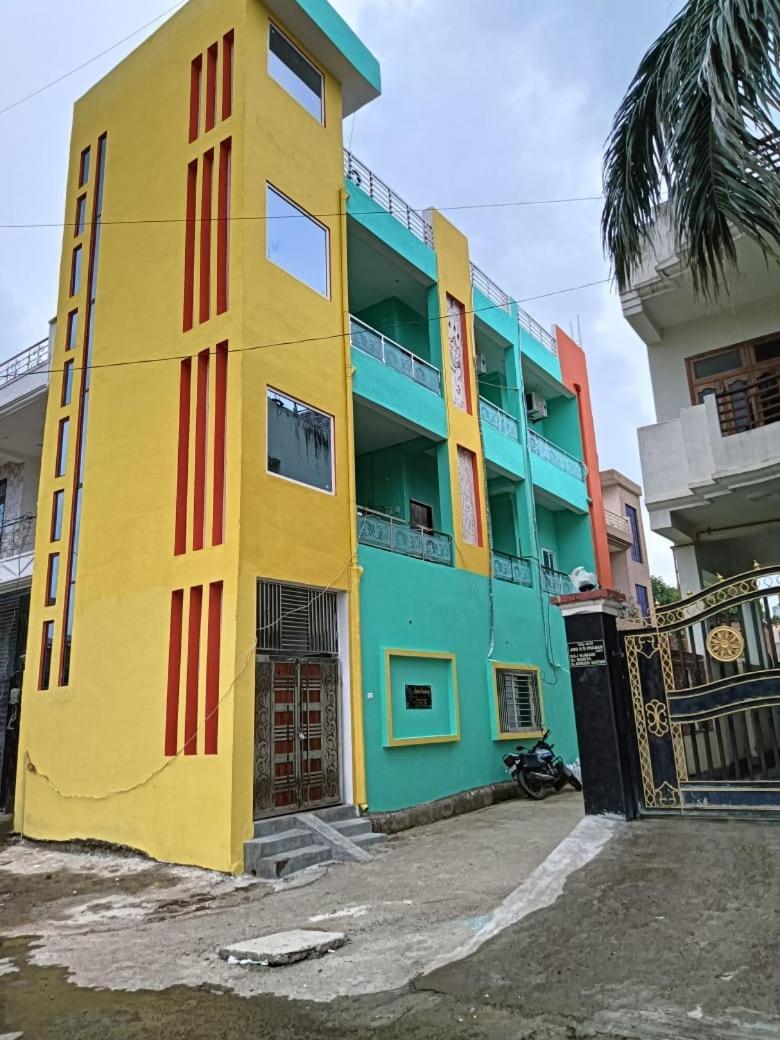 Amrita Residency Villa Varanasi Exteriör bild